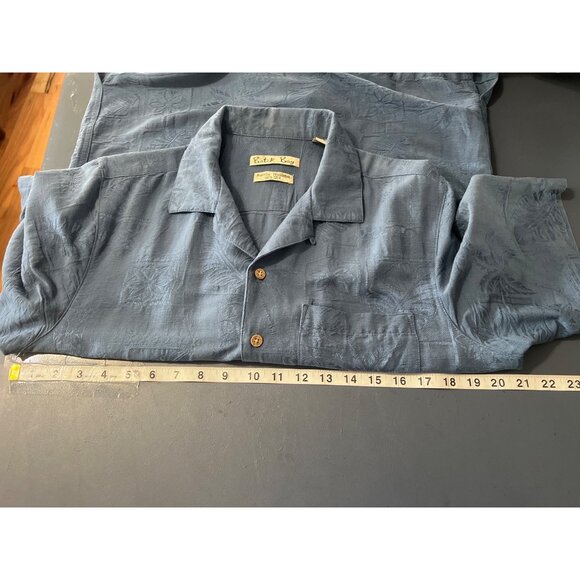 Vintage Blue Silk Camp Shirt Short Sleeve Embossed Floral Pattern Beachy Vacati - Picture 4 of 9